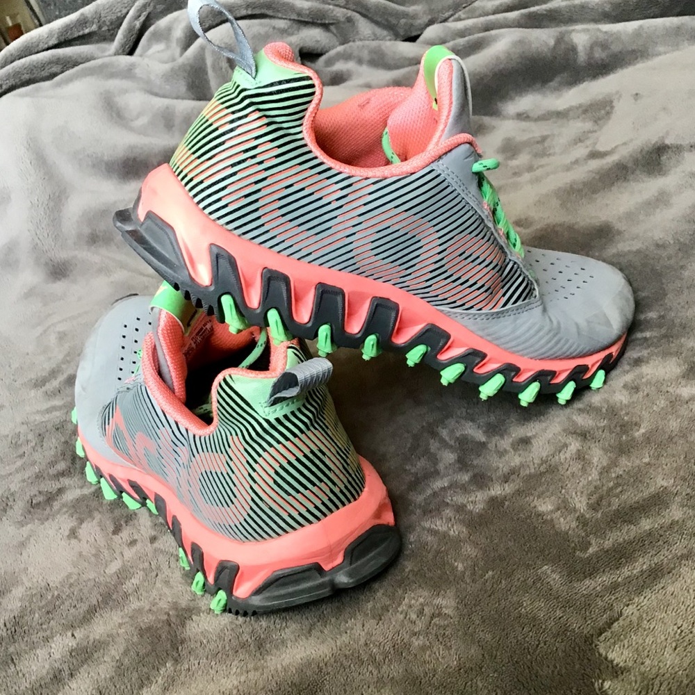 Vigor Adidas Trail Running kicks